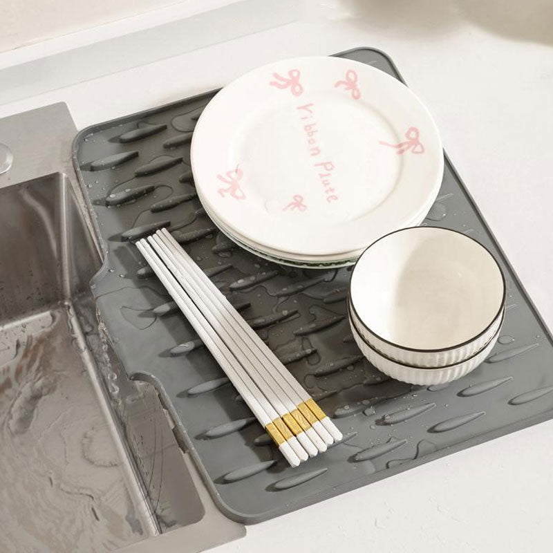 Sloped Silicone Draining Mat – Heat-Proof & Non-Slip
