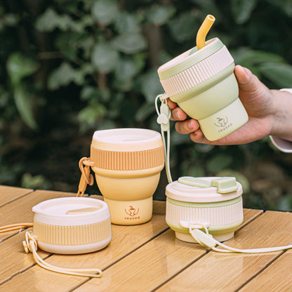 Portable Foldable Silicone Cup – With Built-in Straw